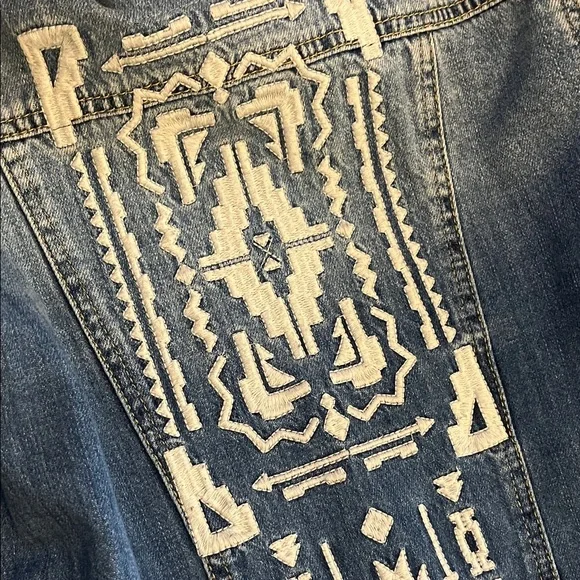 Jessica Simpson Blue Denim Jacket with White Embroidered Accents - Picture 8 of 10